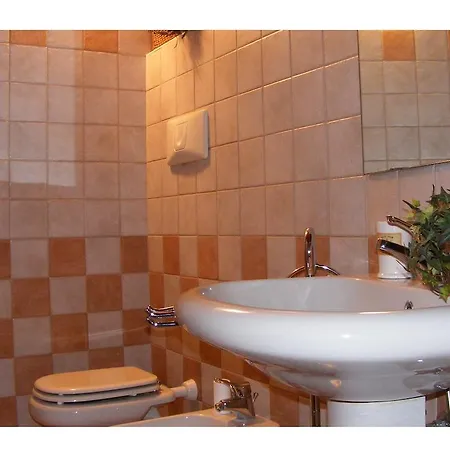 Oda ve Kahvaltı Borgo Re Teodorico 2*